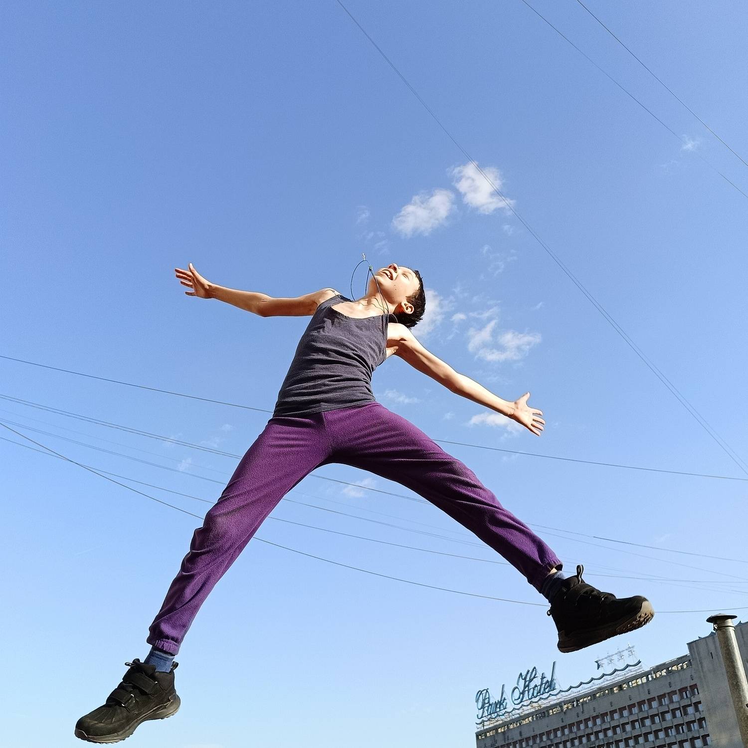 Photo #12144725