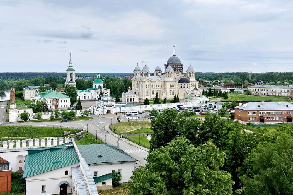 Свято-Николаевский мужской монастырь.