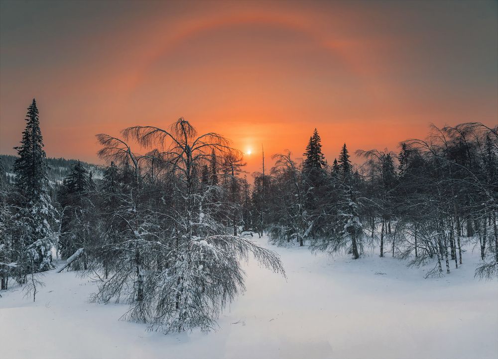 Хребет Уван, предзакатное гало