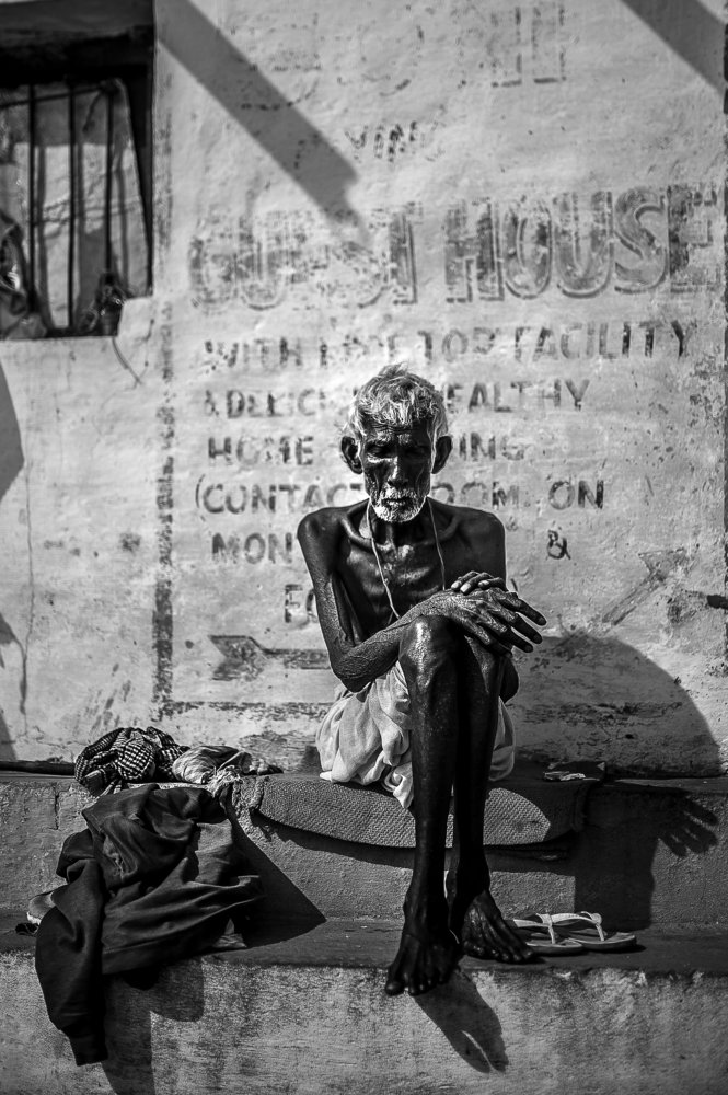 Старик в ожидании.