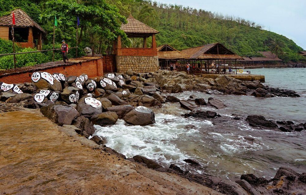 С улыбкой...