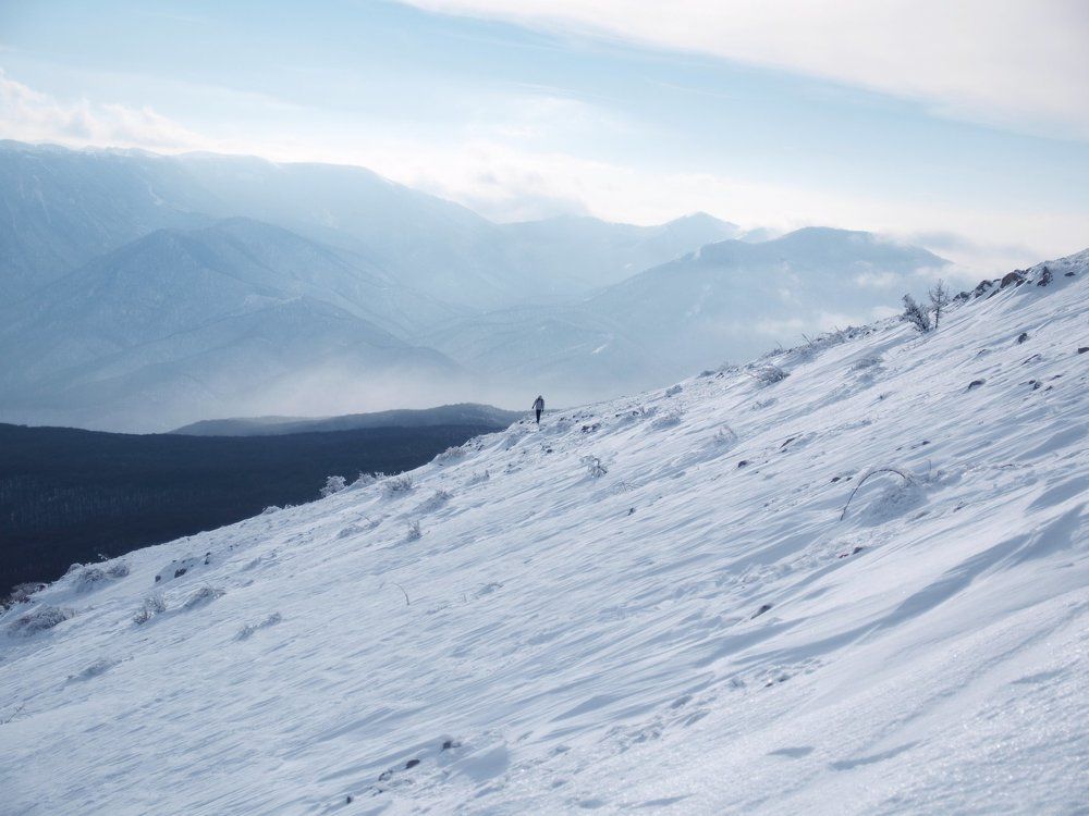 Гора - это небо покрытое камнем и снегом...