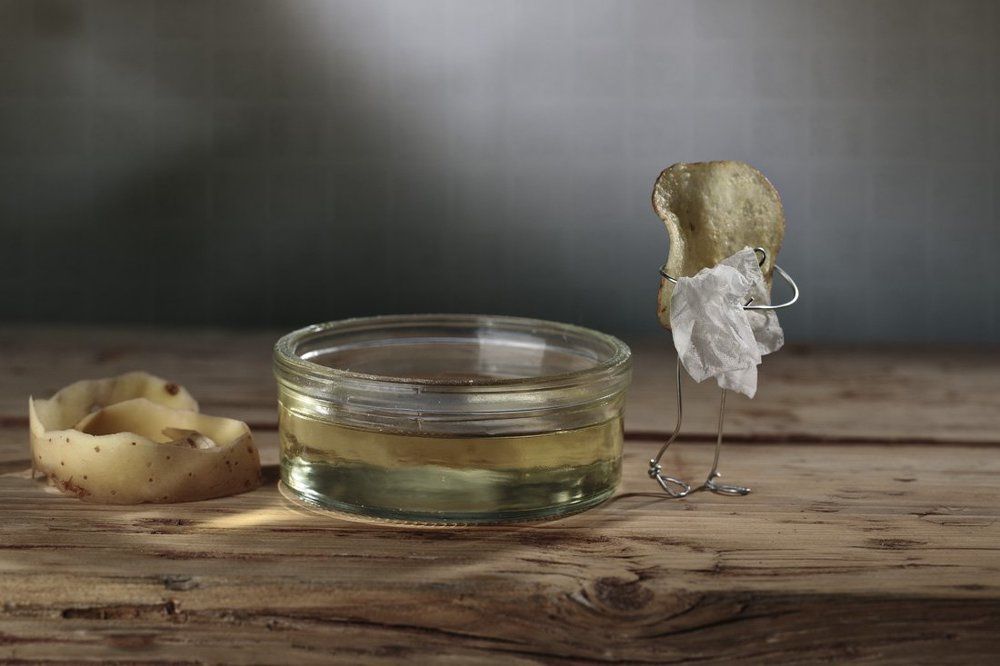 Омолодился.