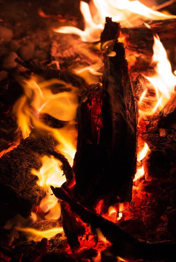 Живой огонь.