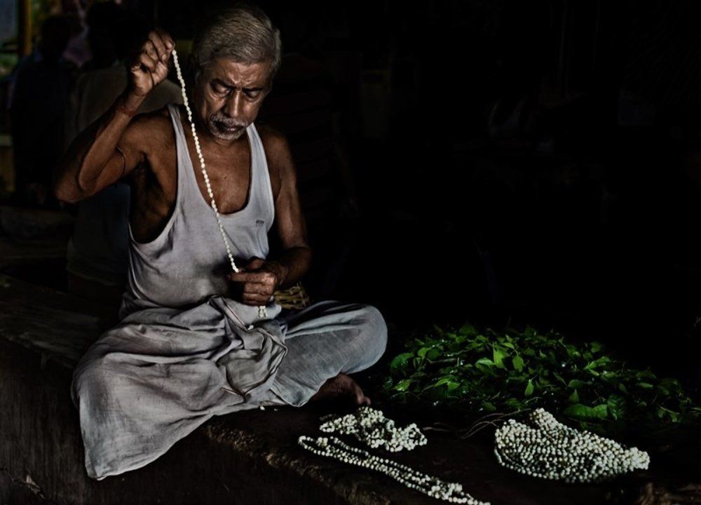 The Garland Maker