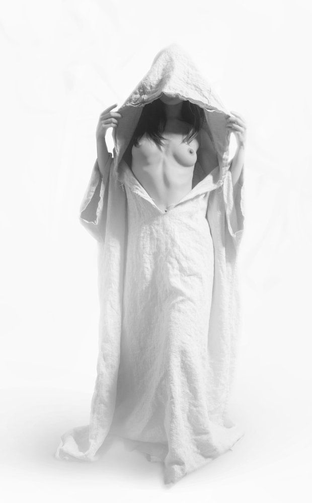 Возрождение. Из серии " В костюме Евы"