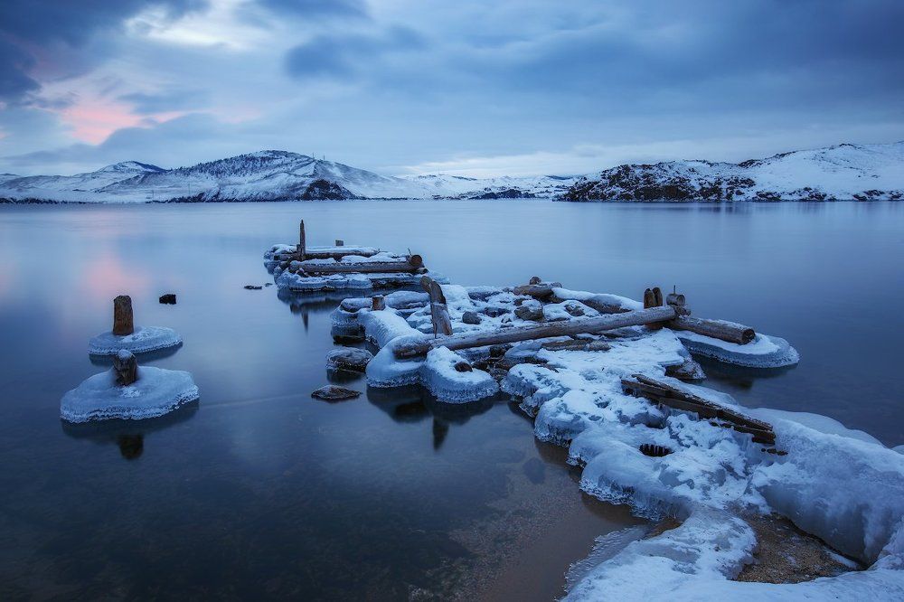 Старый причал на острове Ольхон