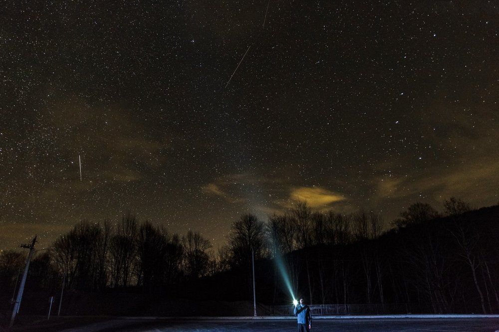 Путь освещая метеорам