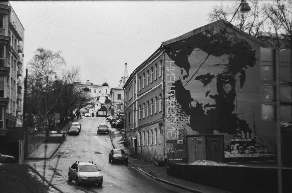 Под пристальным взглядом