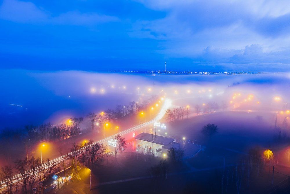 Город укутанный в покрывало тумана