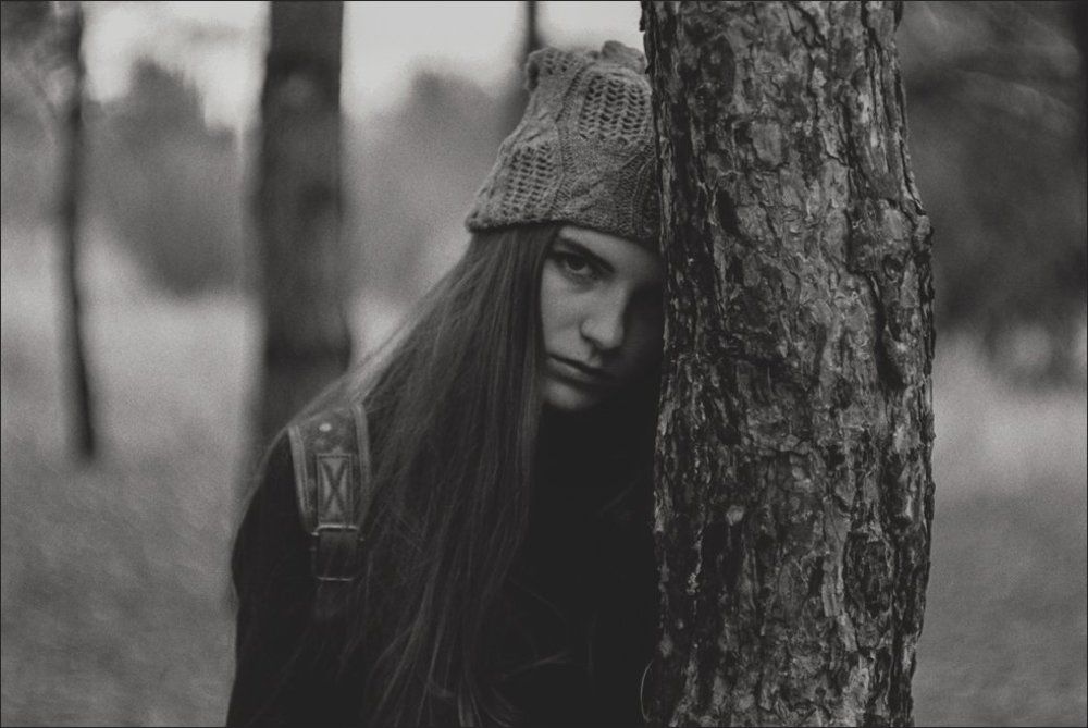 Девочка в лесу.