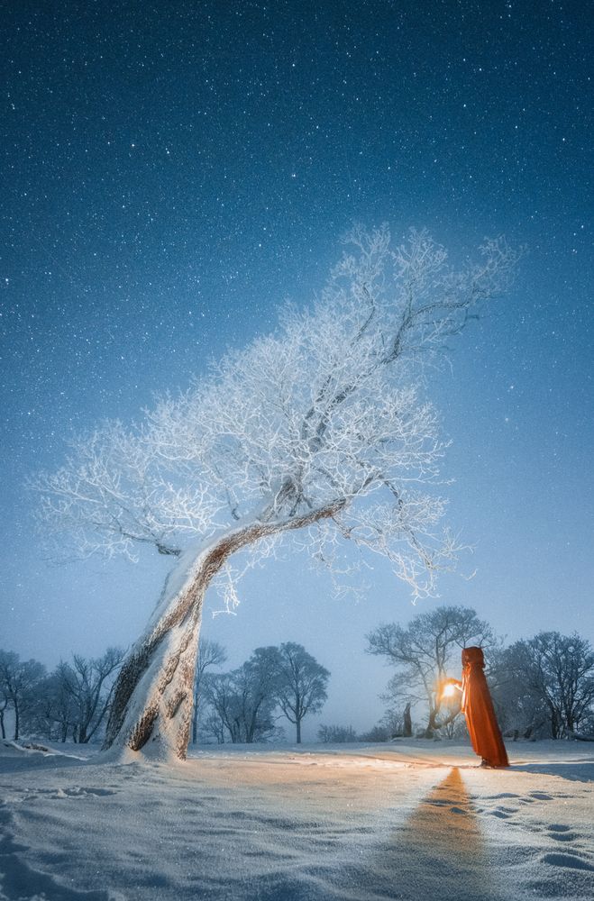 Photograph by Luo Aijun
