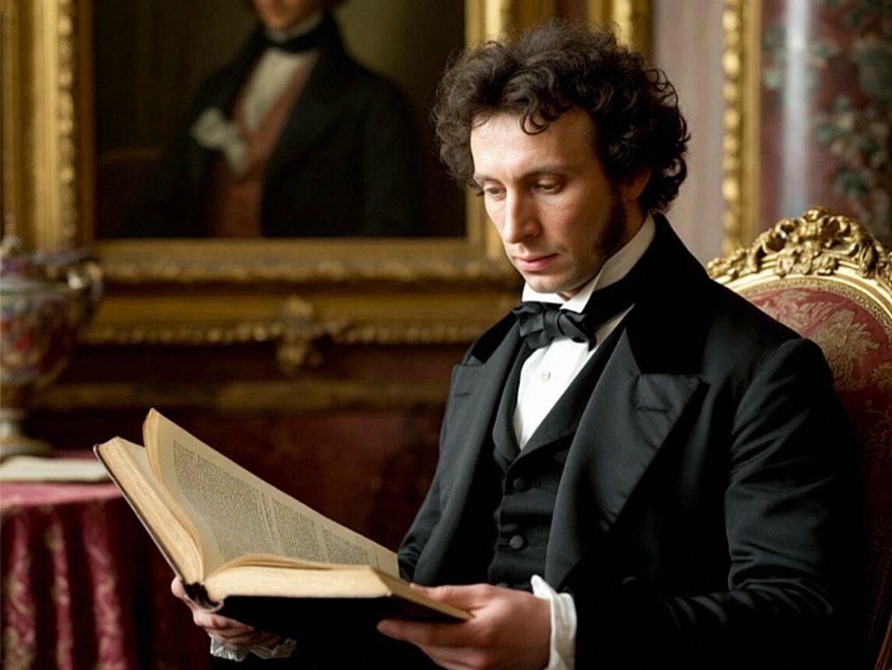 В литературном салоне (in the literary salon)