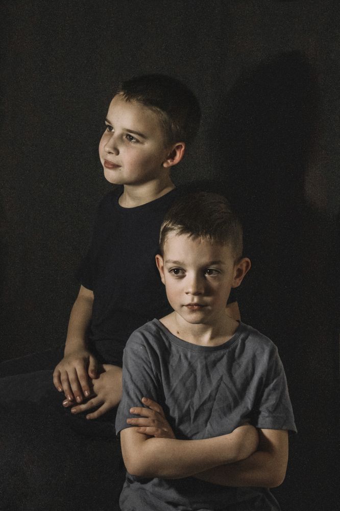 Некровные братья