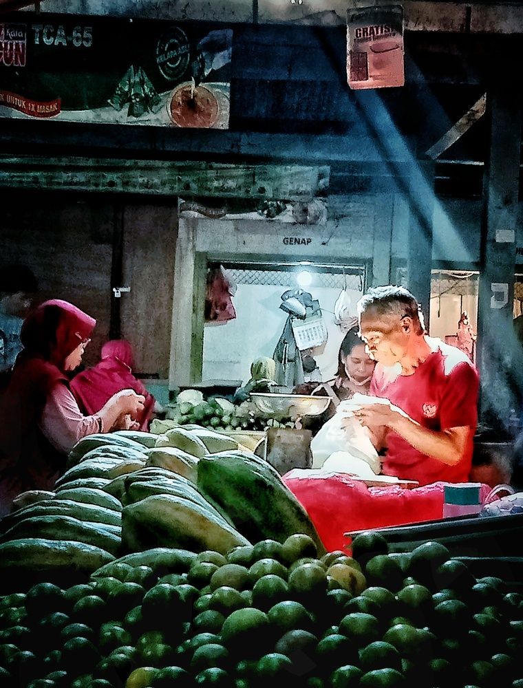 Papaya Seller