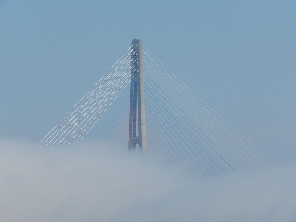 Русский мост в тумане. 2022.