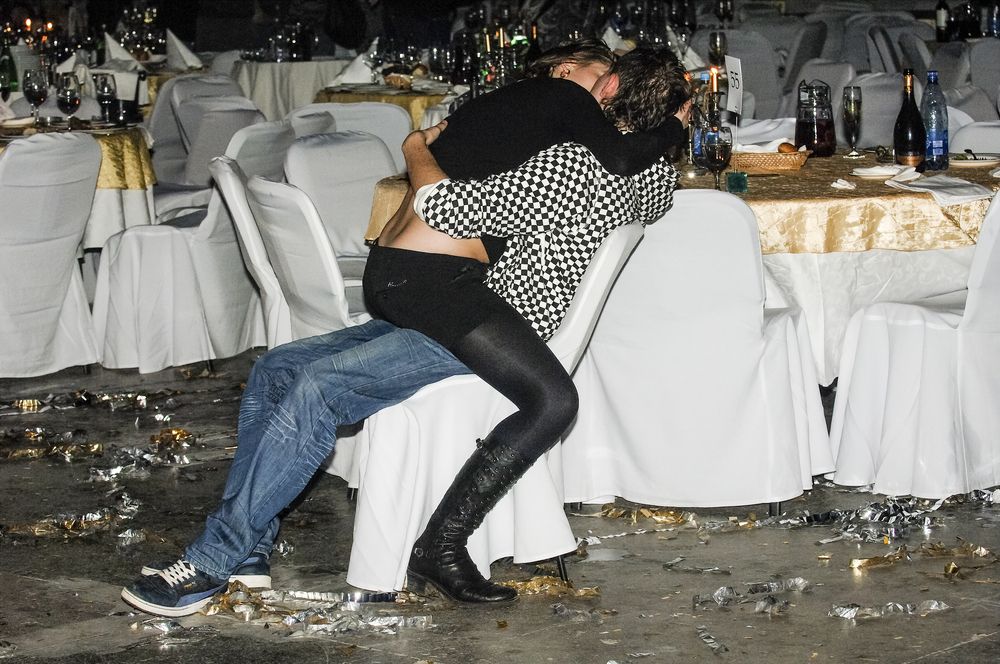 Позажигали.