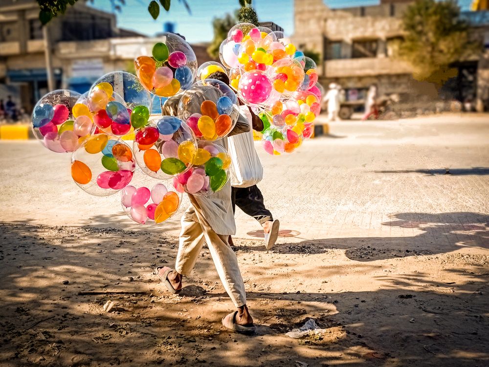 Balloons boy