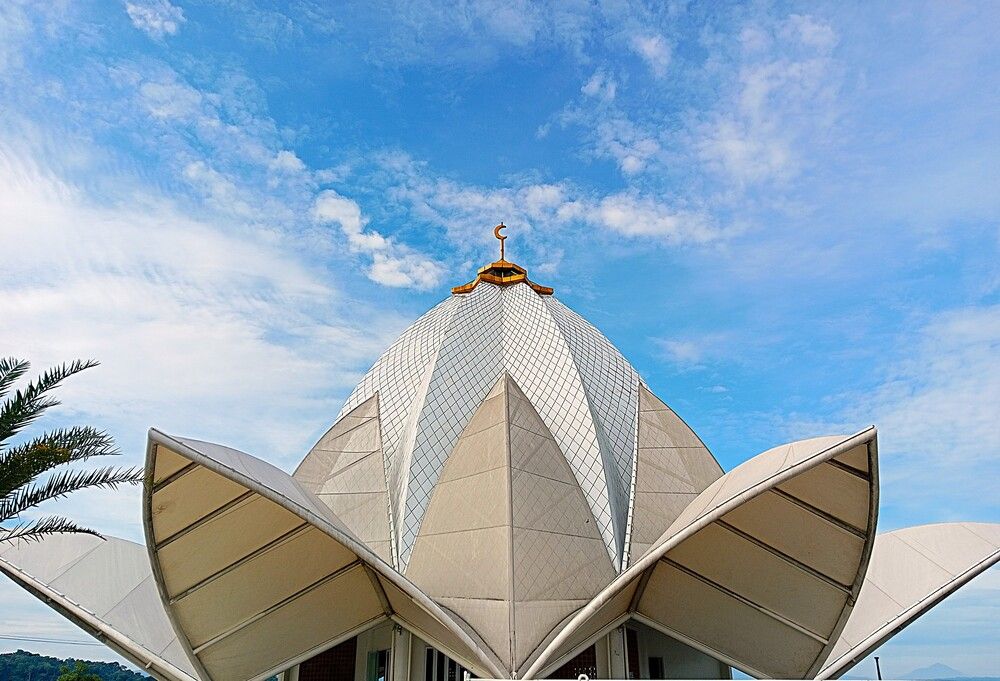 mosque with minimalist design