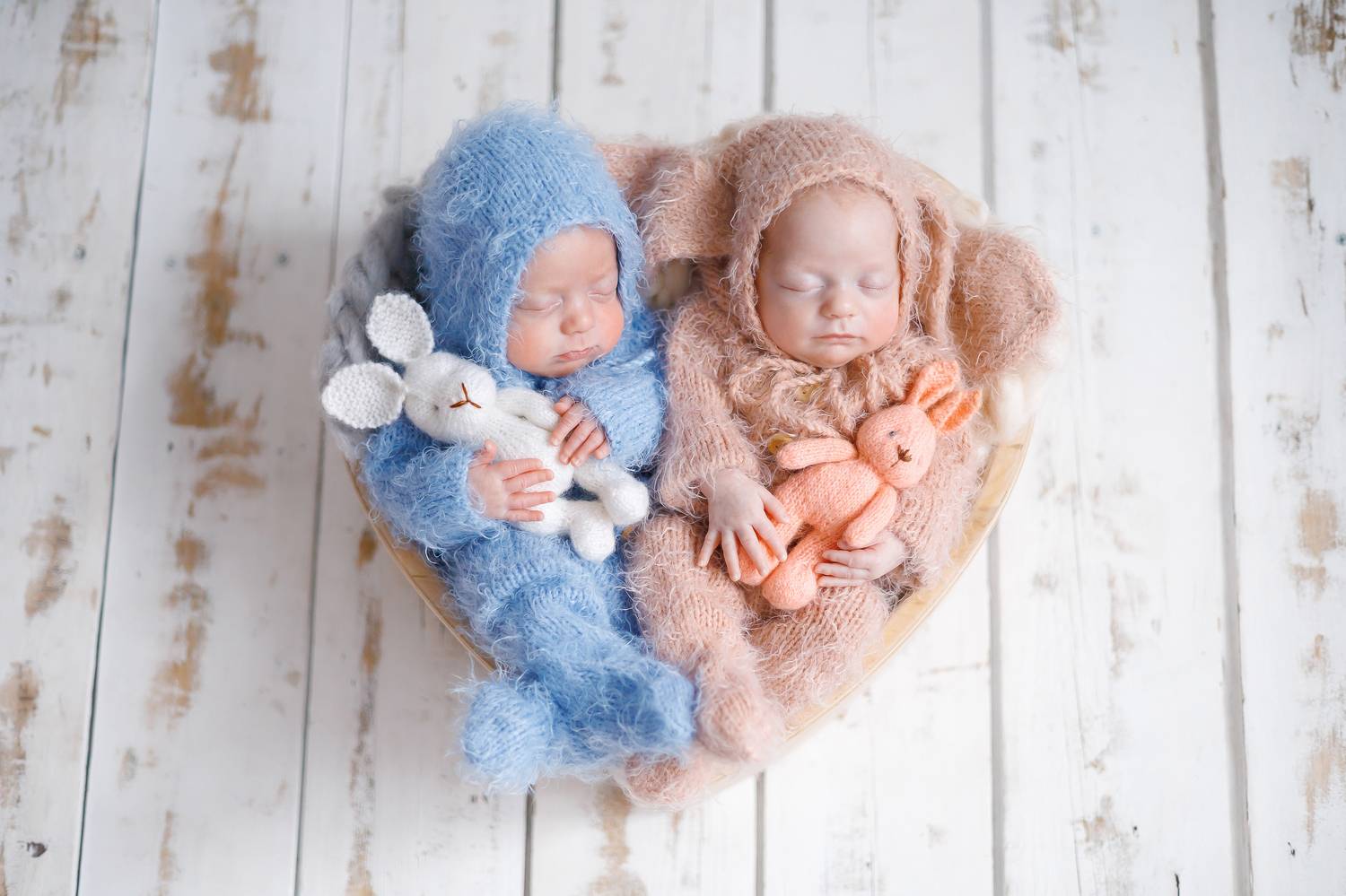 Ян и Мира, возраст 2 месяца