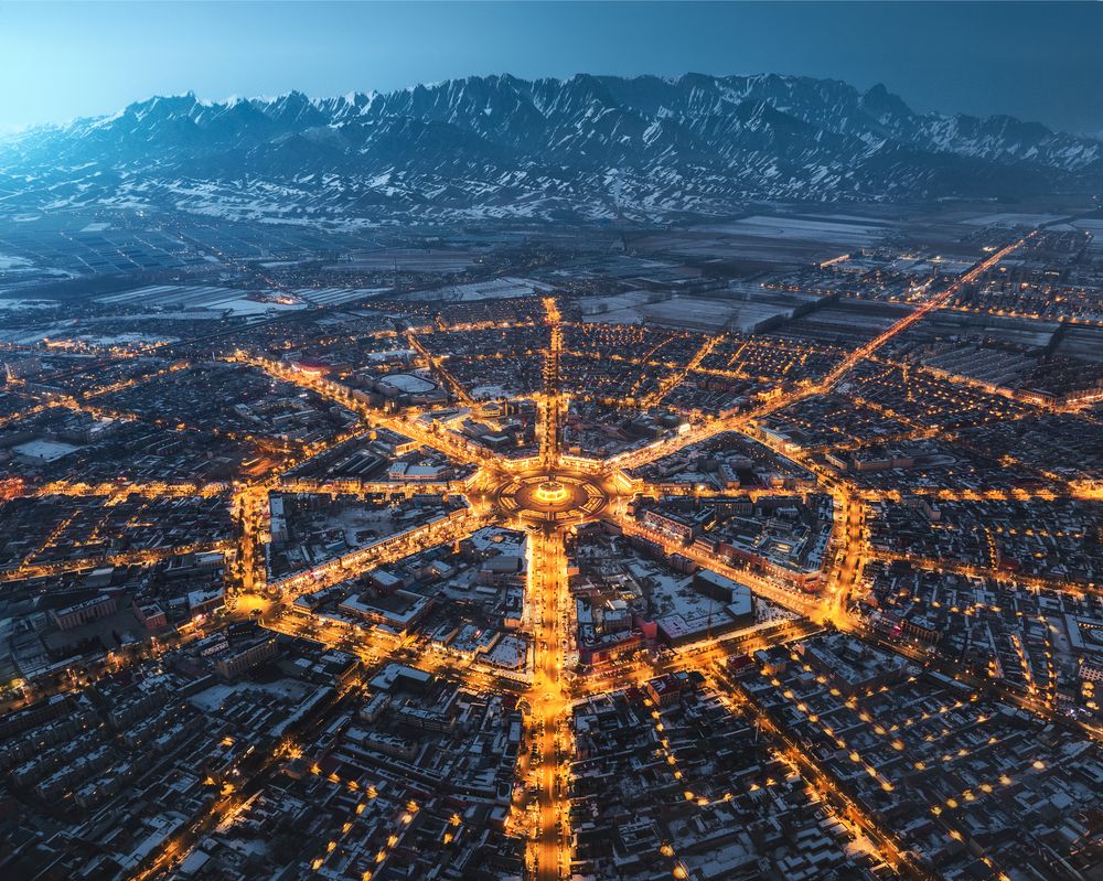 Night view of the eight-diagram city