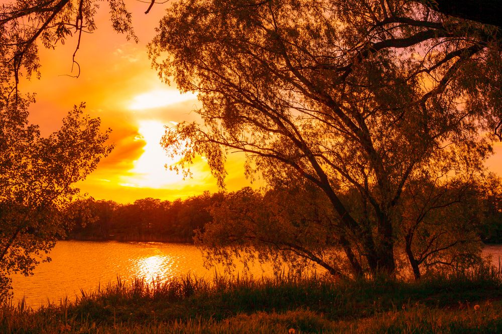 Огненный закат.