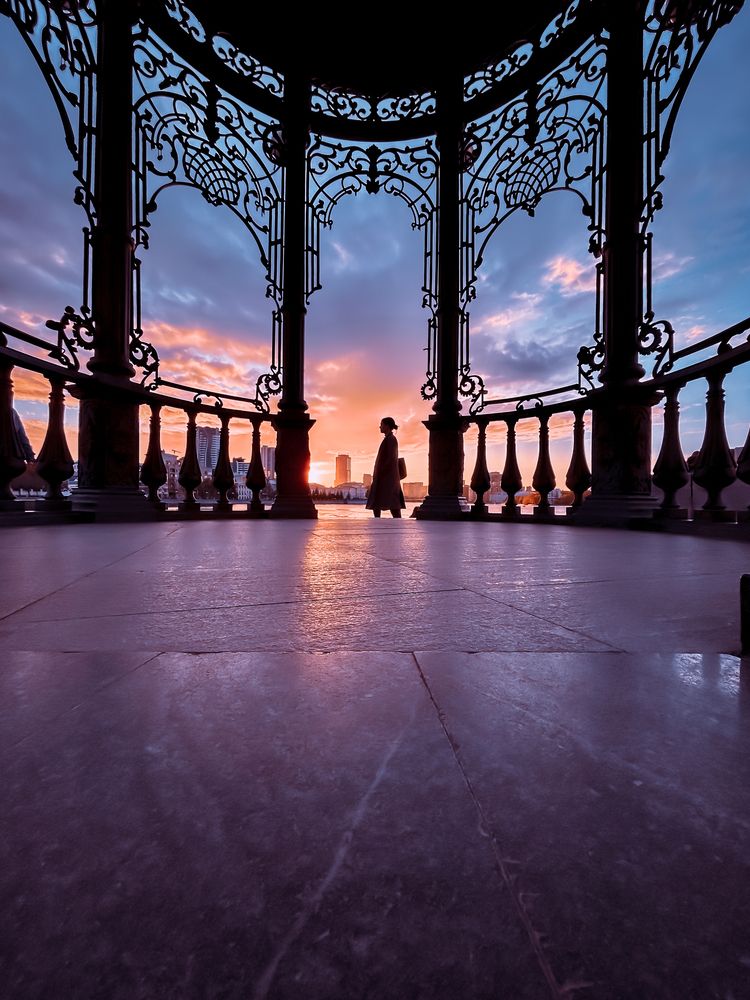 Девушка и закат / Girl and sunset