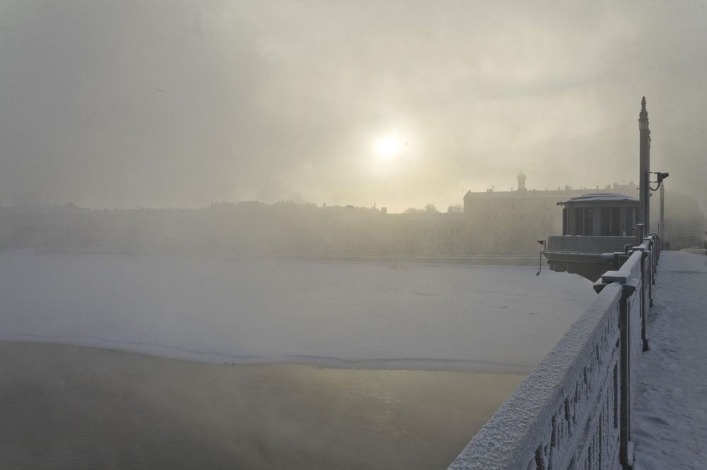 Над Невой...