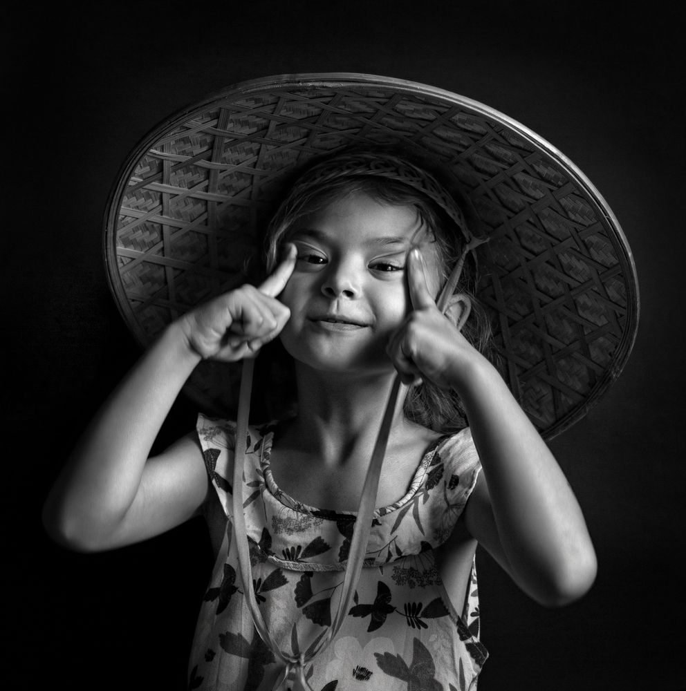 dài màozi de nǚhái