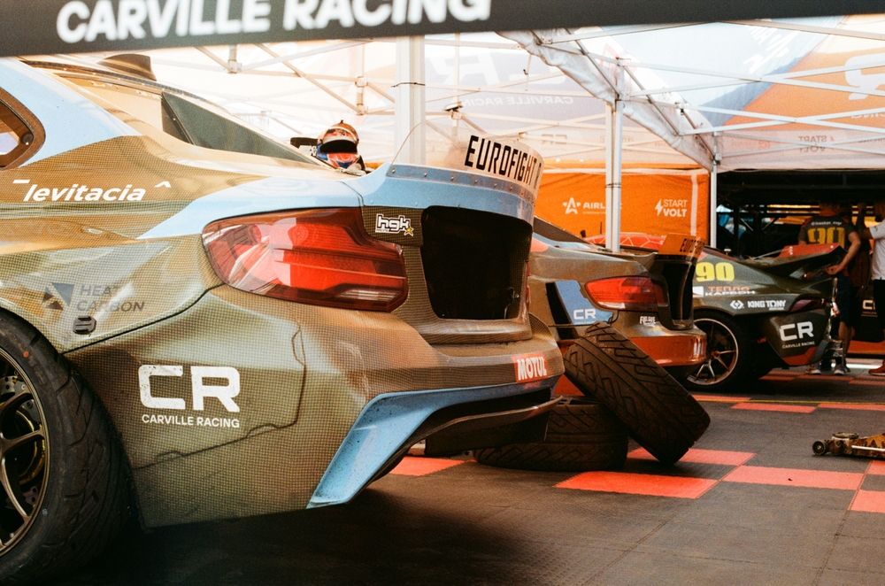 Фотография автора Дмитрий Постельный