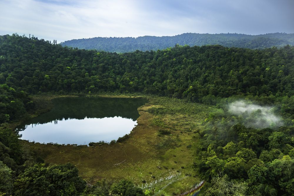 Sanctum of Stillness – Khecheopalri Lake