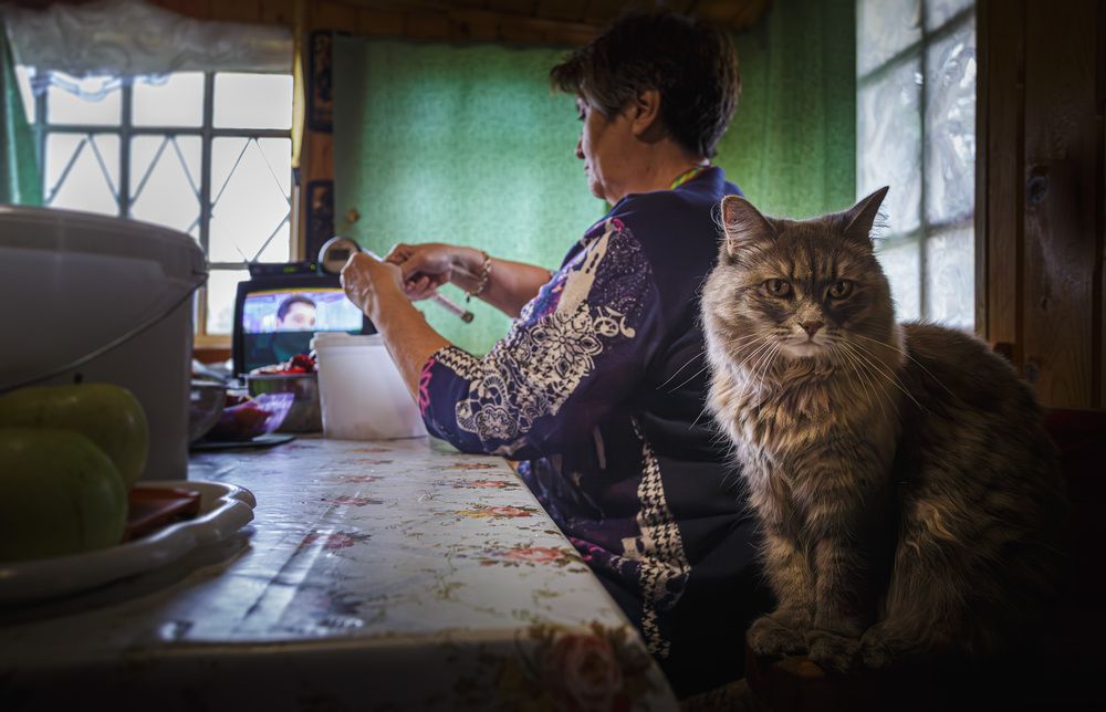 Помощница...