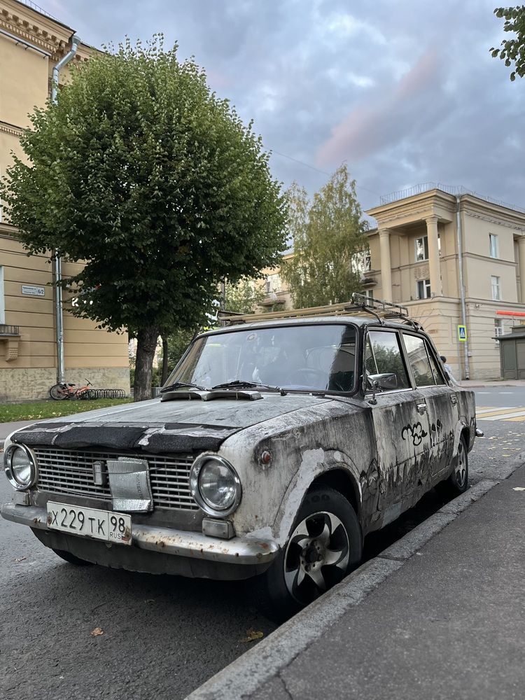 У вокзала в городе Пушкин