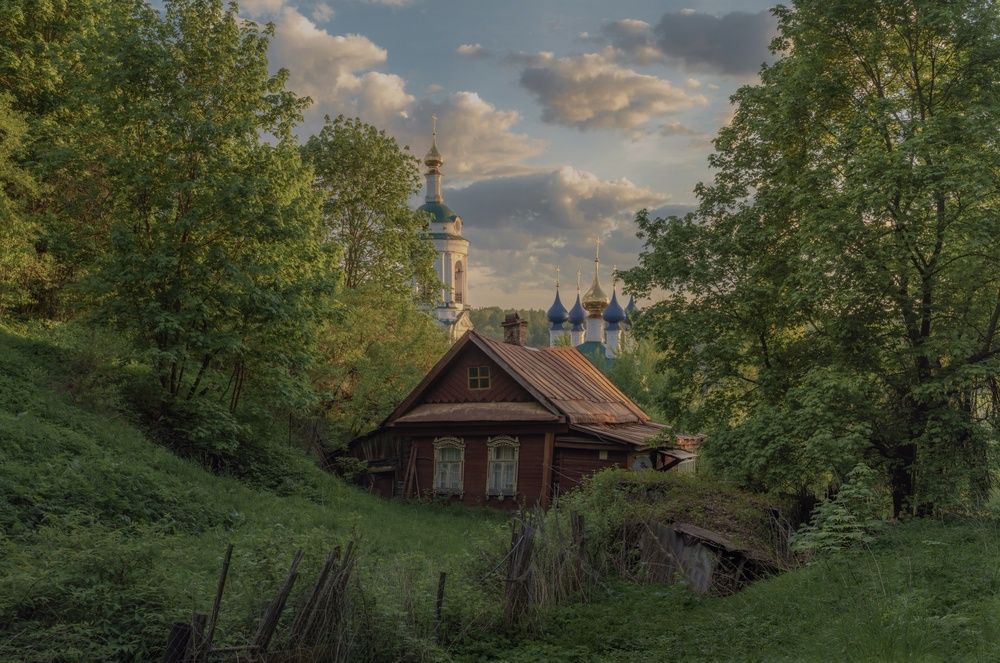 Дом под куполами
