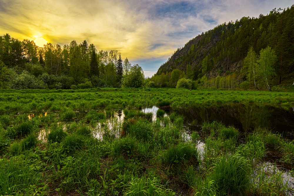 Скоро ночь.