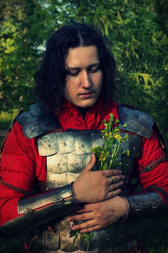 Цветы для леди Равены (Flowers for Lady Ravena)