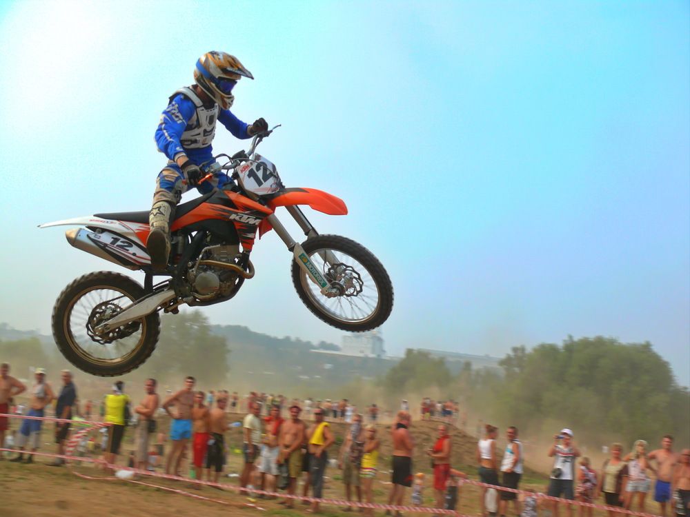 В погоне за лидером...