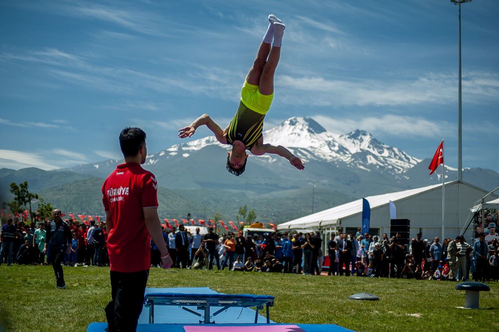 Photograph by DAMOUN POURNEMATI