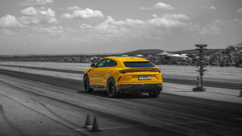 Lamborghini Urus Giallo Auge