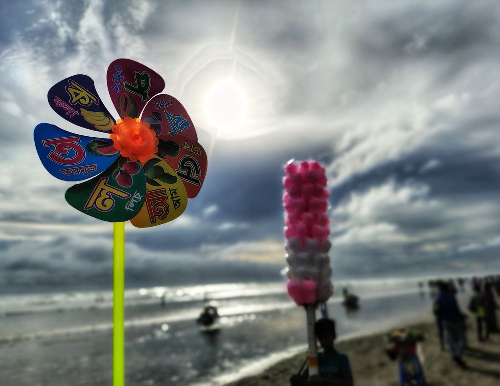 Candy & Coastal Wind