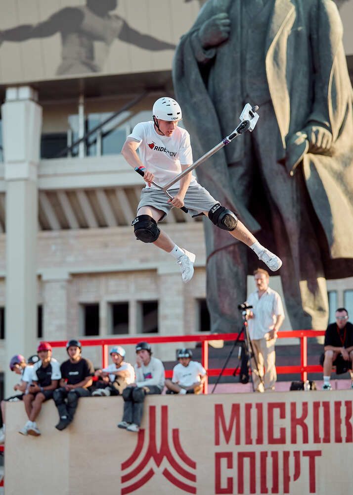 Photograph by Mikhail Khmelevskiy