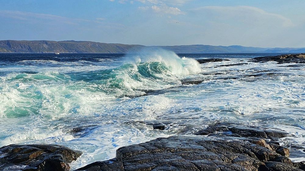 Шторм в Териберке.