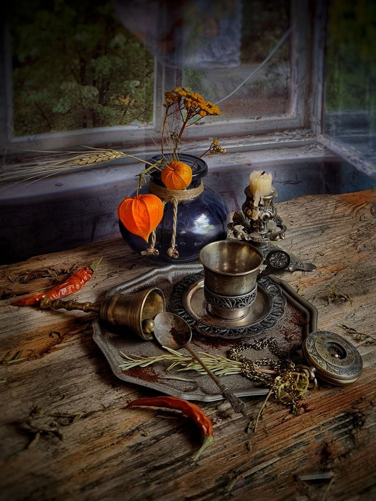 Натюрморт с физалисом и красным перцем