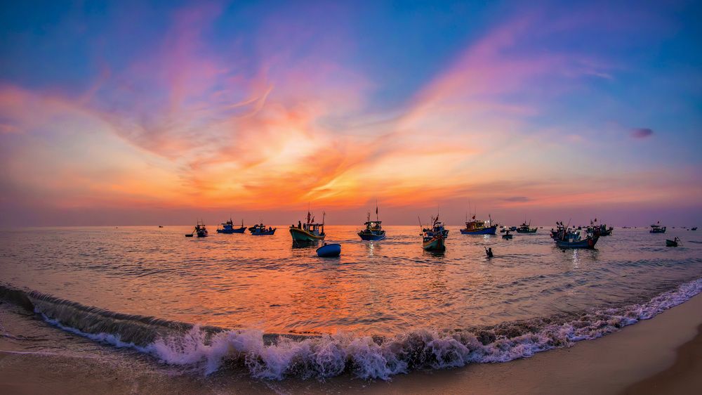 Photograph by THÀNH LÊ ĐỨC