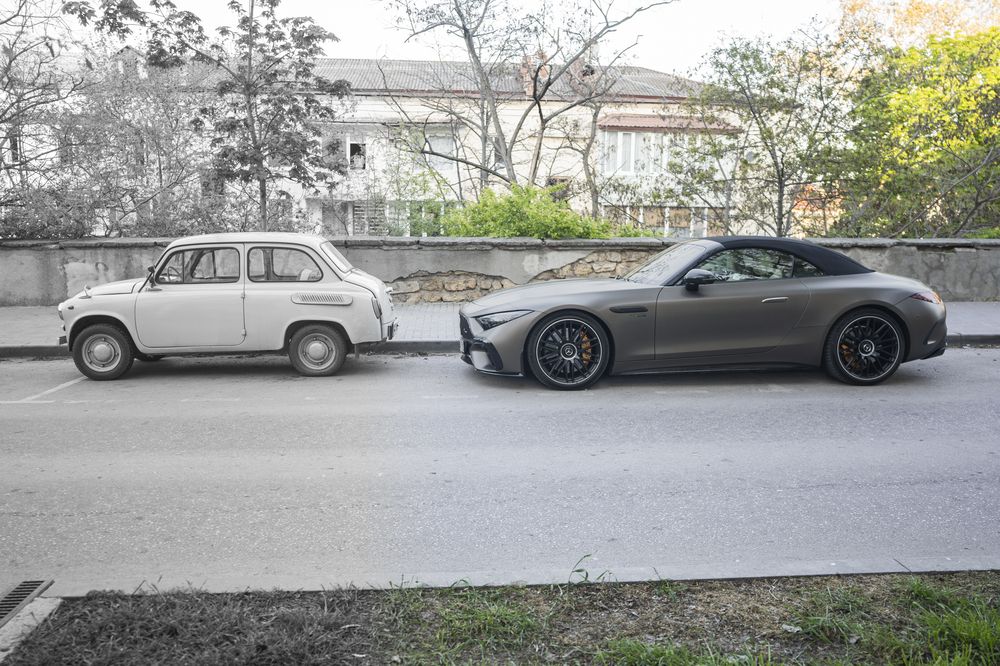 Из разных миров