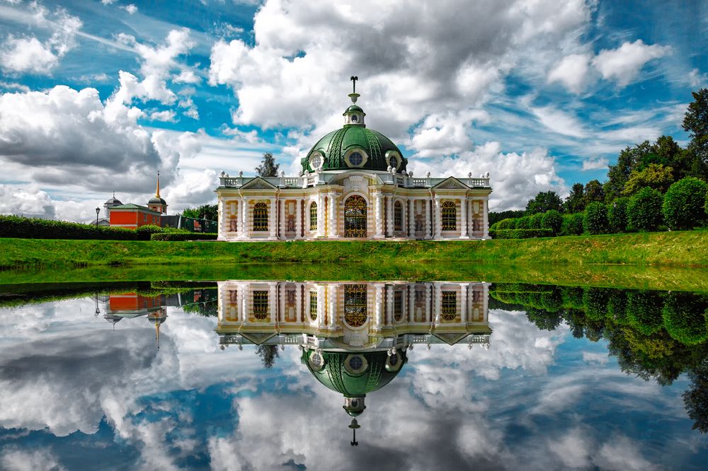 Photograph by Oleg Podlesnykh