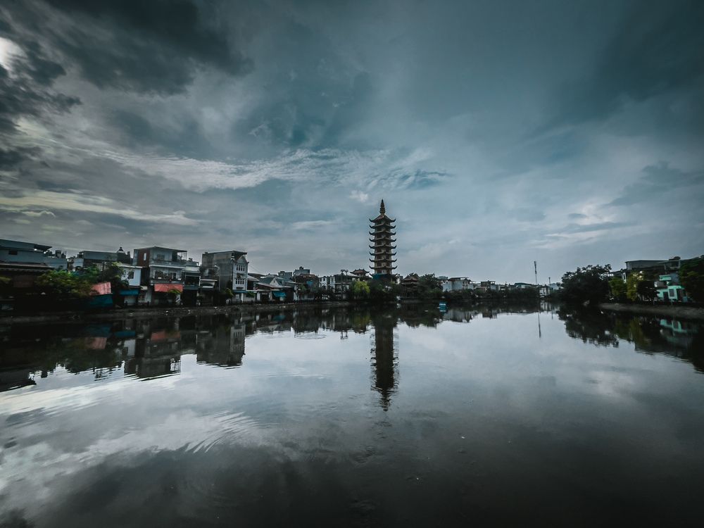 Photograph by Thịnh Nguyễn