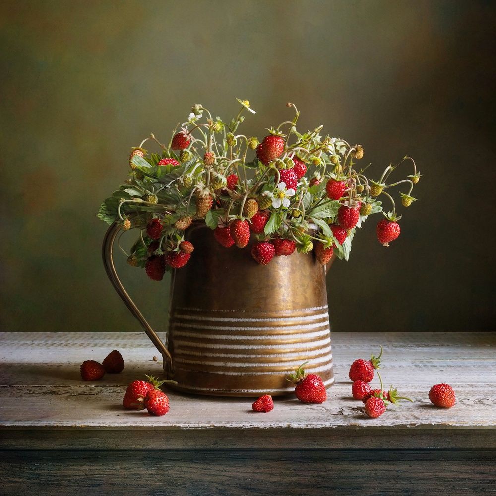 Букет лесной земляники/ Bouquet of wild strawberries