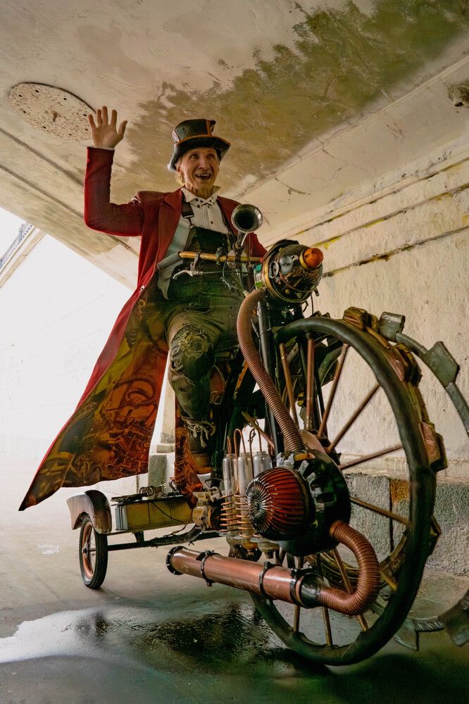 Photograph by Aleksandr Kolonsky