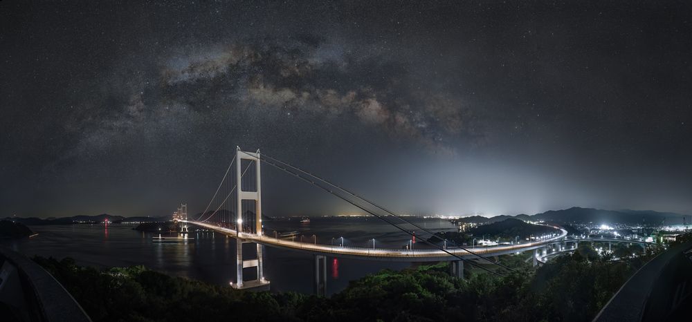 Photograph by Onitsuka Takuya